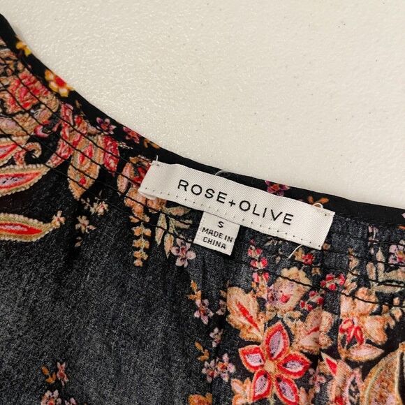 Rose + Olive Blouse Women's Small V-Neck Floral Short Sleeve Puff Artsy Top - Picture 8 of 10